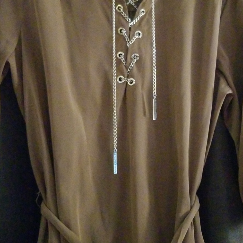 Dress - Picture 3 of 3